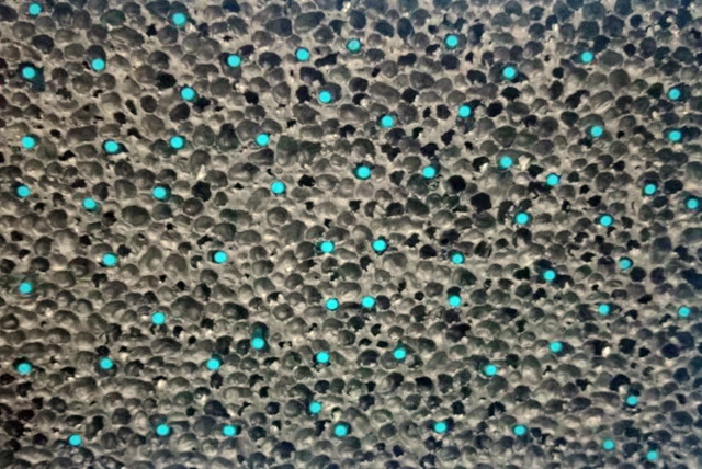 科技之光 五彩斑斕的光纖泡沫鋁為建筑添彩