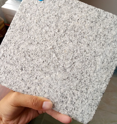 芝麻白火燒地鋪石、臺(tái)階石、廣場(chǎng)石 工廠批發(fā)與定制加工一站式解決方案